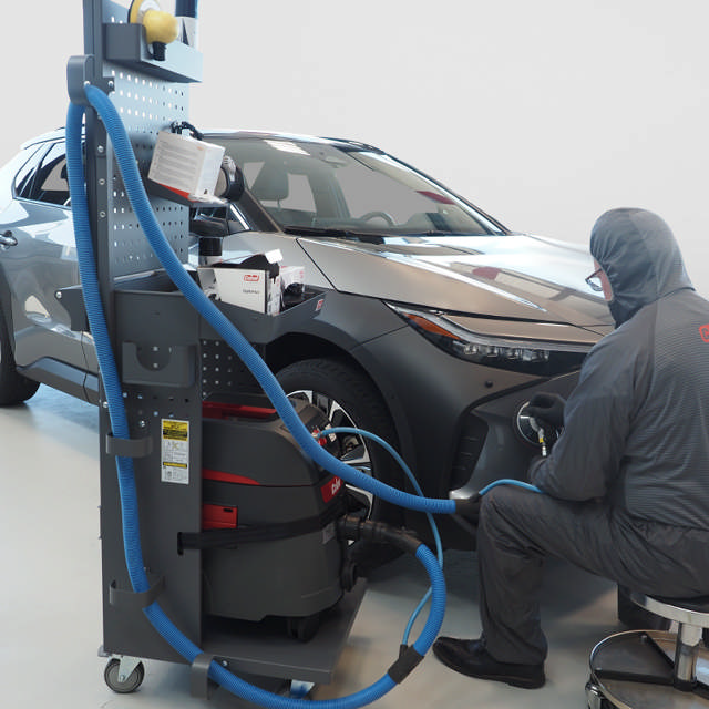 Painel traseiro perfurado - Carrinho de Lixagem Pequeno