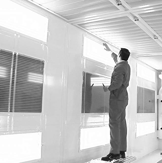 Folia zabezpieczajaca lampy i okna