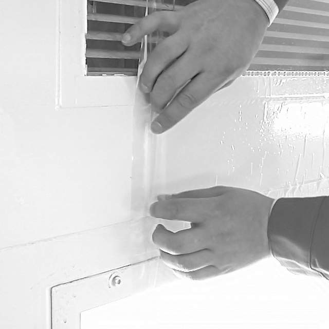 Folia zabezpieczajaca lampy i okna