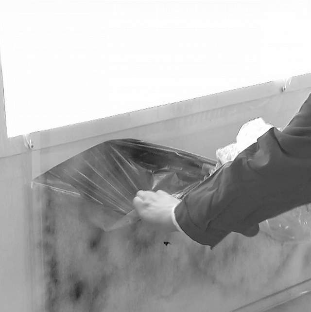 Folia zabezpieczajaca lampy i okna