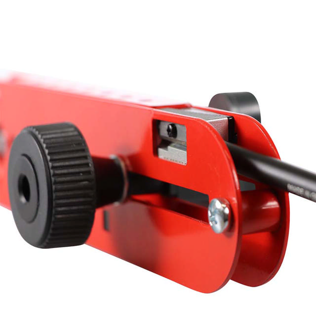 Narzędzie do znakowania linii nadwozia