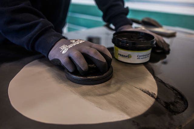 Kontrollpulver mit applikator schwarz - 150gr