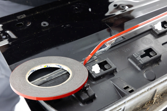 DZB 25 - Doppelseitiges Klebeband rot 25mm x 10m