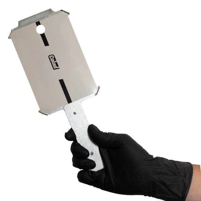 Handhalter für Farbmusterkarten